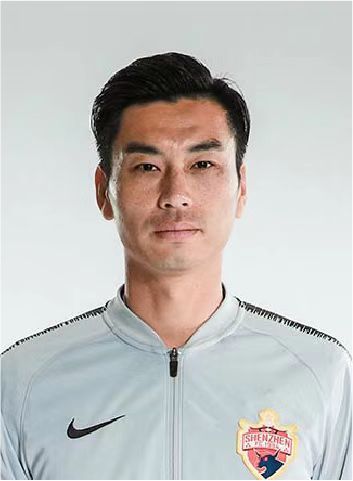 格雷泽家族于2005年斥资不到8亿美元收购了曼联俱乐部。